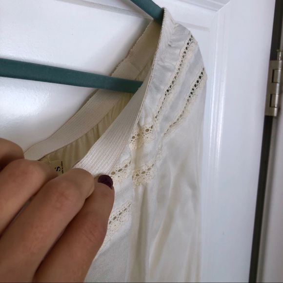 Bell sleeved off white crop top with tassel ties - Picture 3 of 8